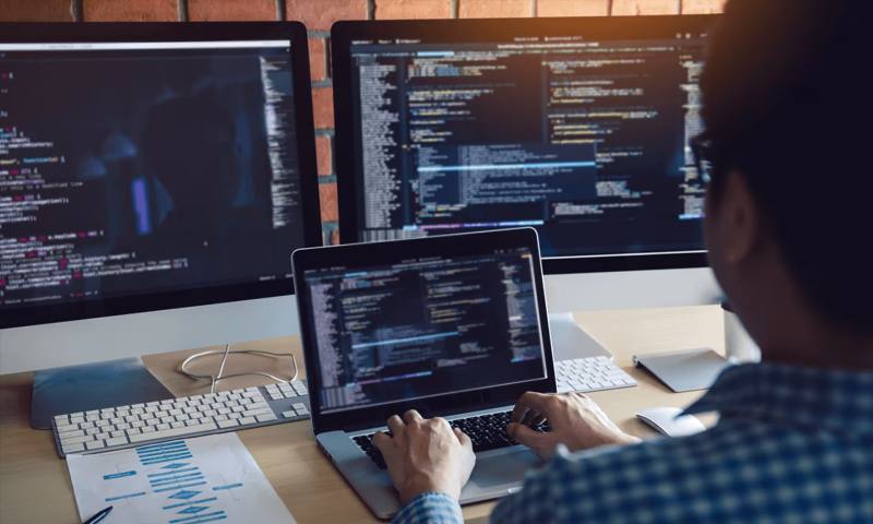 数据科学选型：R与Python如何赋能晋中网站建设？